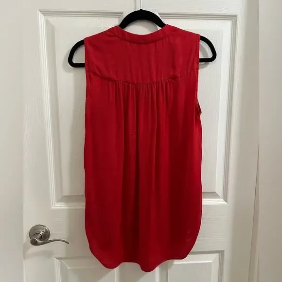 EUC Alfani Sleeveless Silky Blouse Red size Medium - Picture 2 of 7